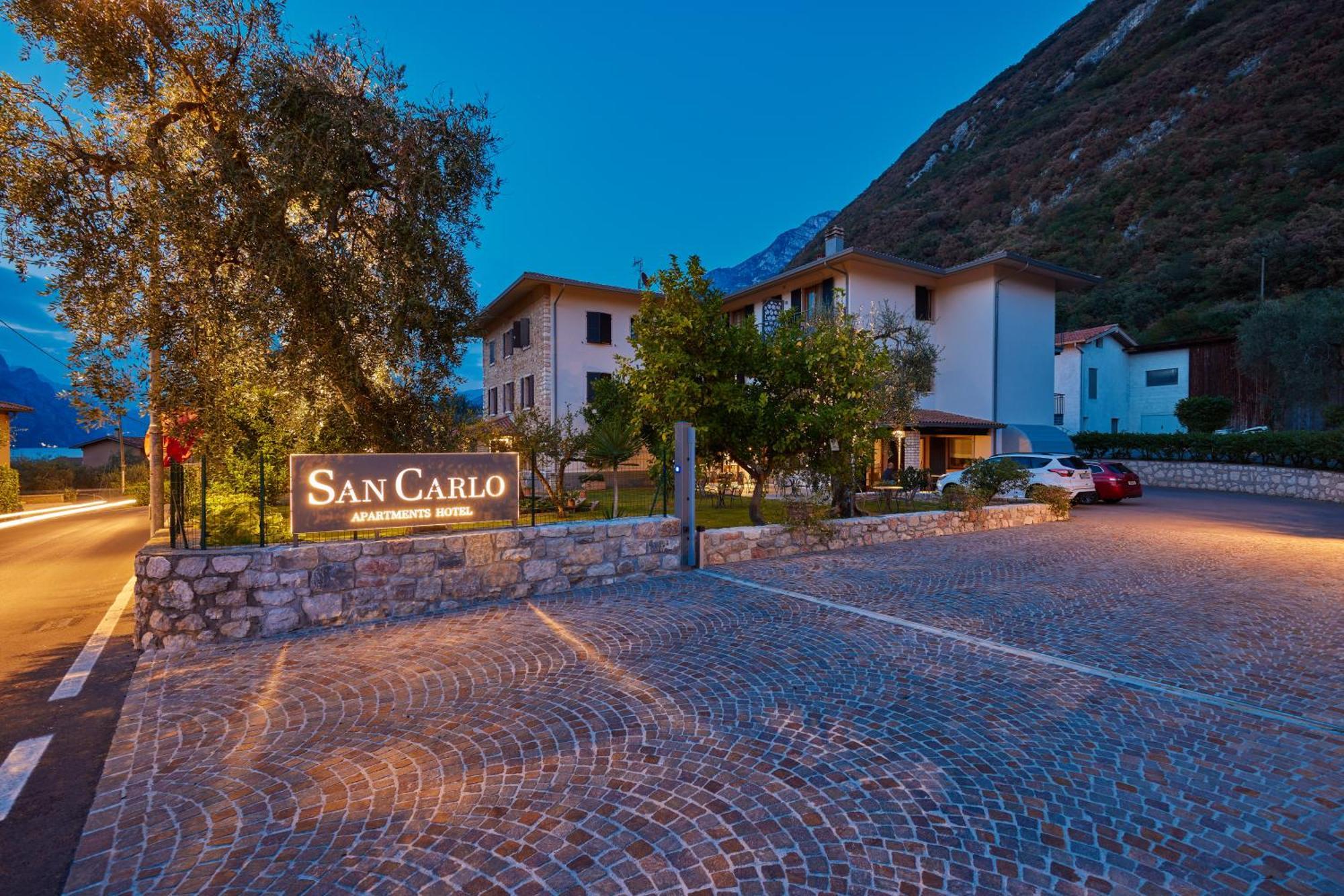 Hotel San Carlo Мальчезіне Екстер'єр фото